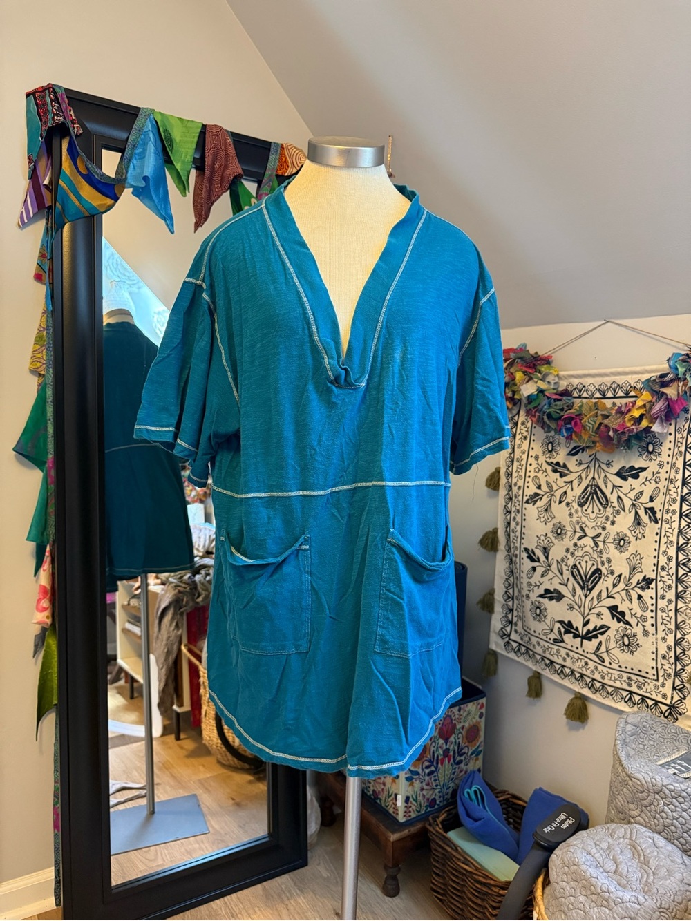 NATURAL LIFE ๐ BLUE ๐Cotton V Neck Tunic or Nightie with Patch Pockets - Picture 2 of 11